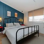 Family 4 Bedrooms House Stylish & New