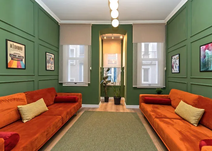 Family 4 Bedrooms House Stylish & New