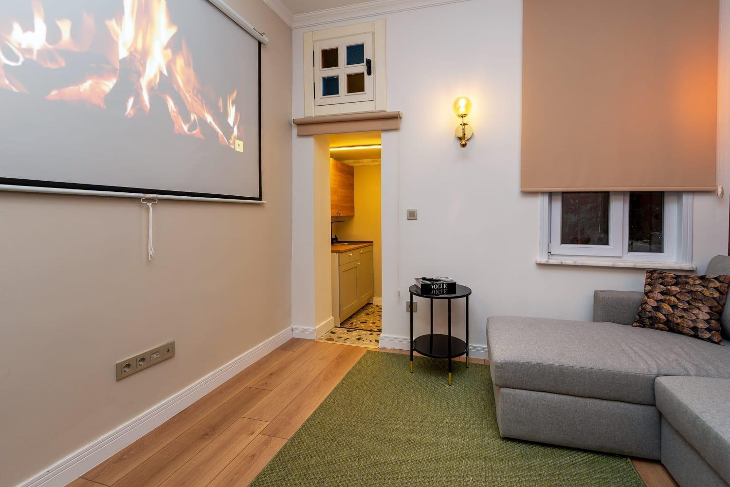 Family 4 Bedrooms House Stylish & New *
